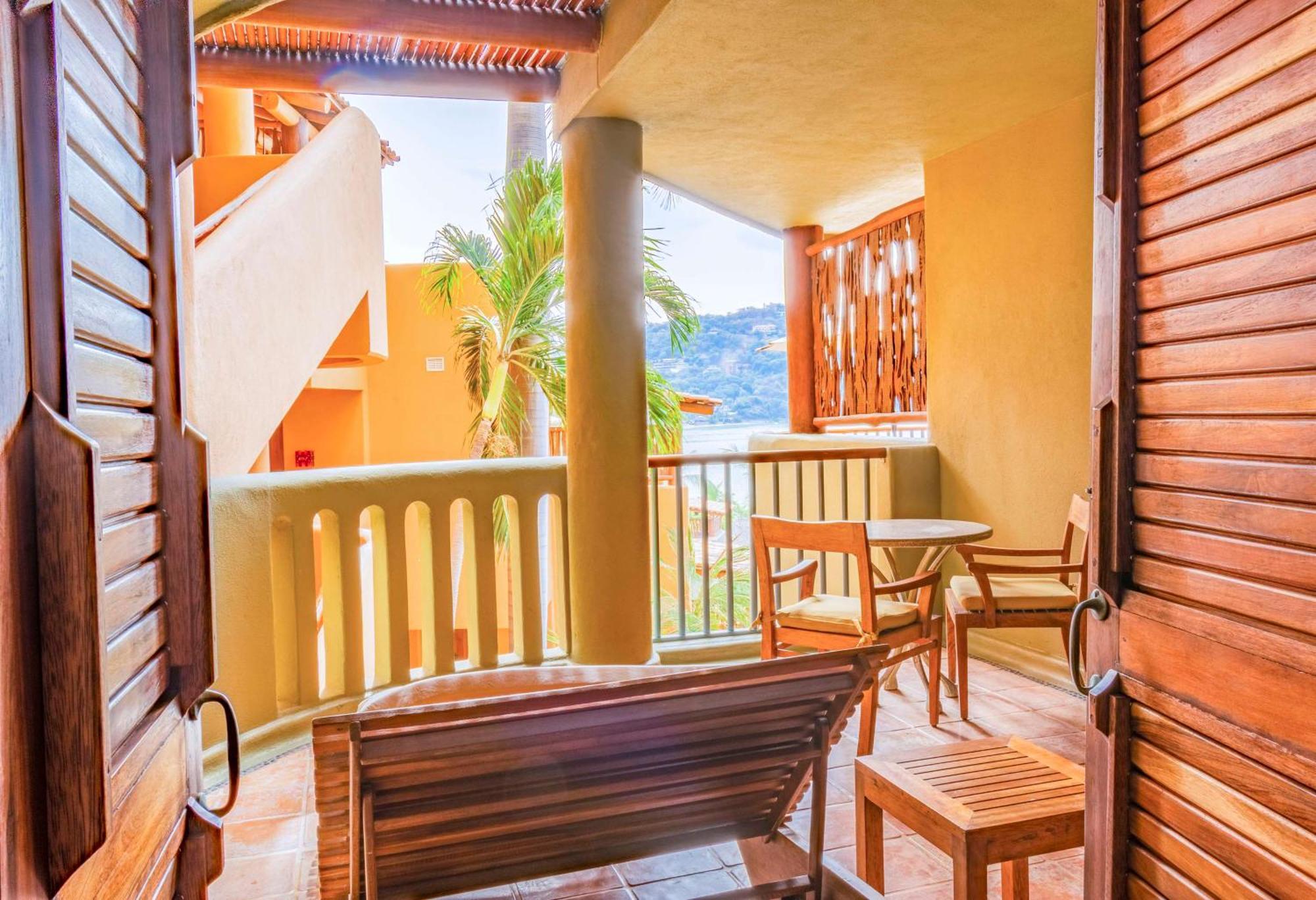 Hotel Hilton Grand Vacations Club Zihuatanejo Extérieur photo