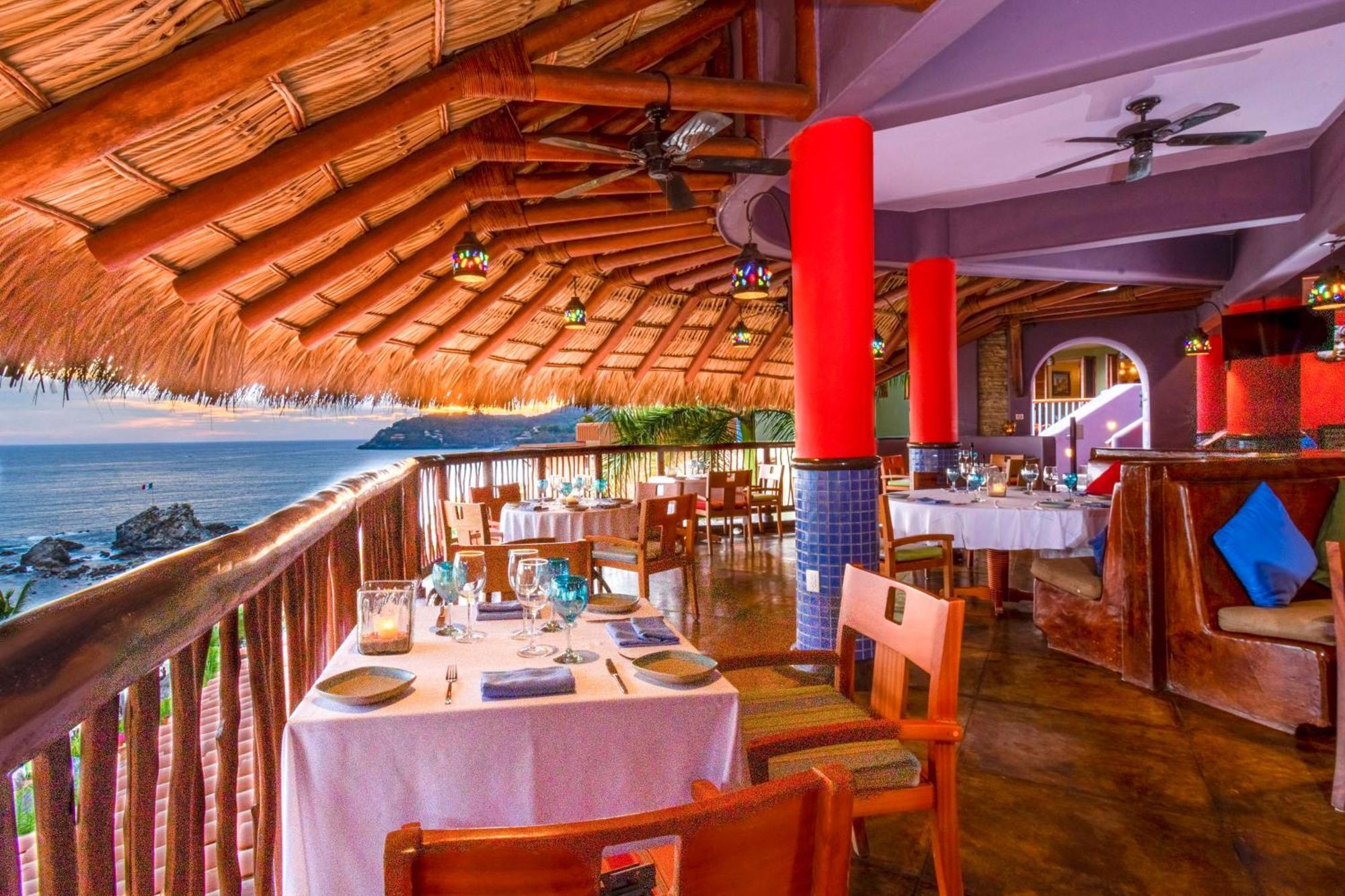 Hotel Hilton Grand Vacations Club Zihuatanejo Extérieur photo