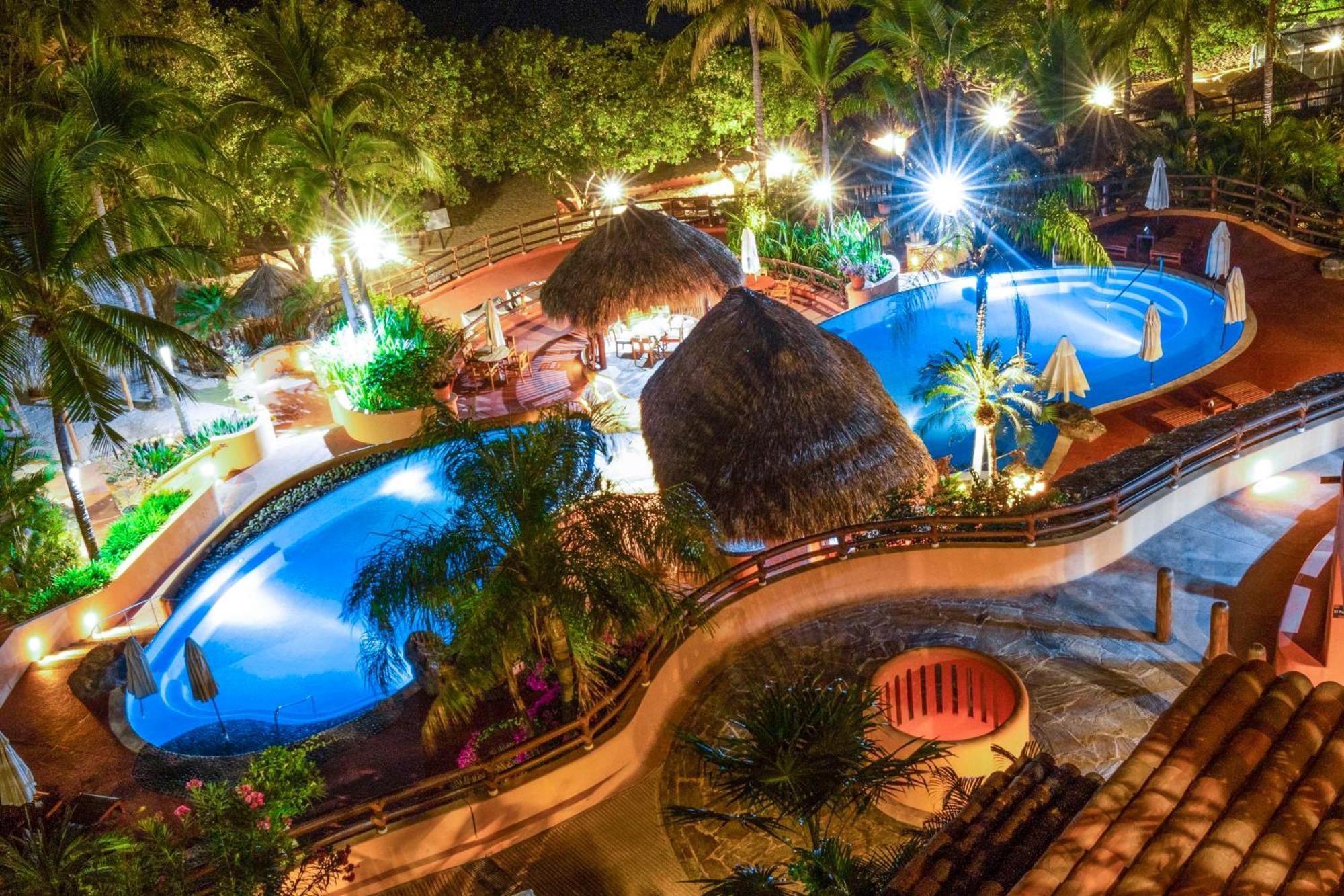 Hotel Hilton Grand Vacations Club Zihuatanejo Extérieur photo